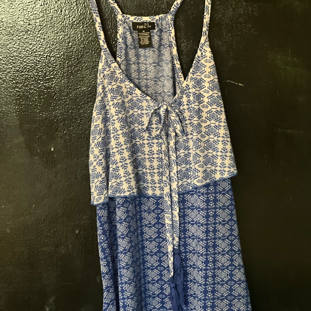Women’s Ruffled Tank - Picture 3 of 4